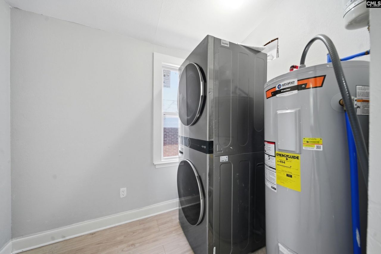 2411 Laurel Street  Photo 23