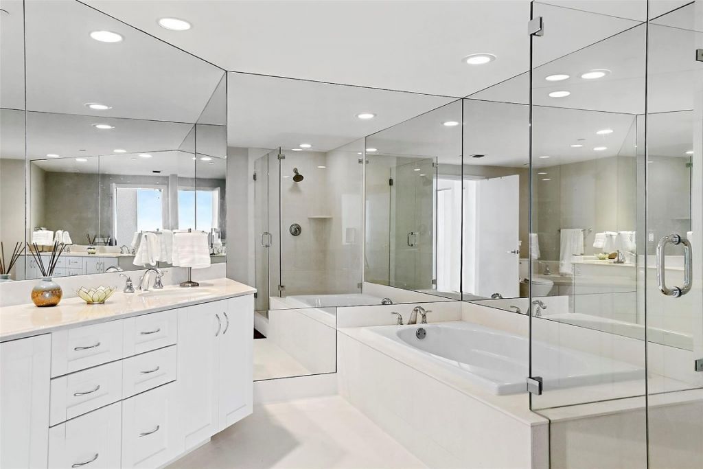 2831 N Ocean Boulevard, Unit 801N, Fort Lauderdale, FL 33308 Photo