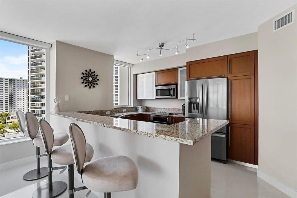 2831 N Ocean Boulevard, Unit 801N, Fort Lauderdale, FL 33308 Photo