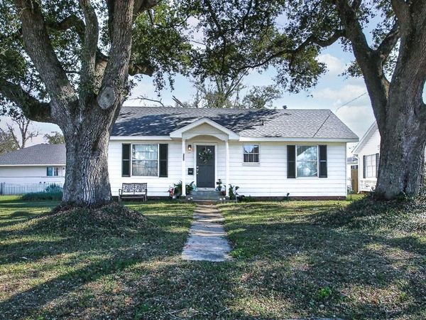 3809 Common Street, Lake Charles, LA 70607