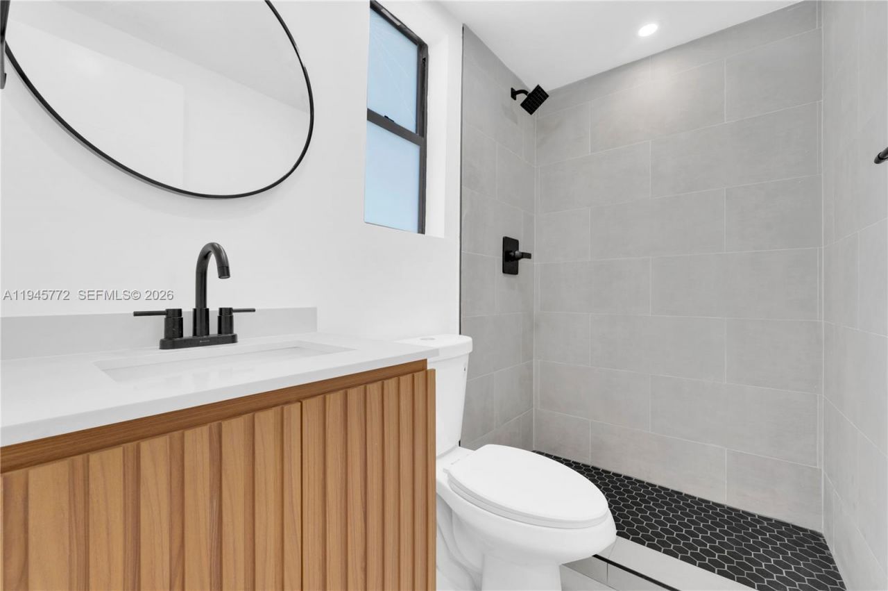 3040 NW 93rd St , Unit A, Miami, FL 33147 Photo