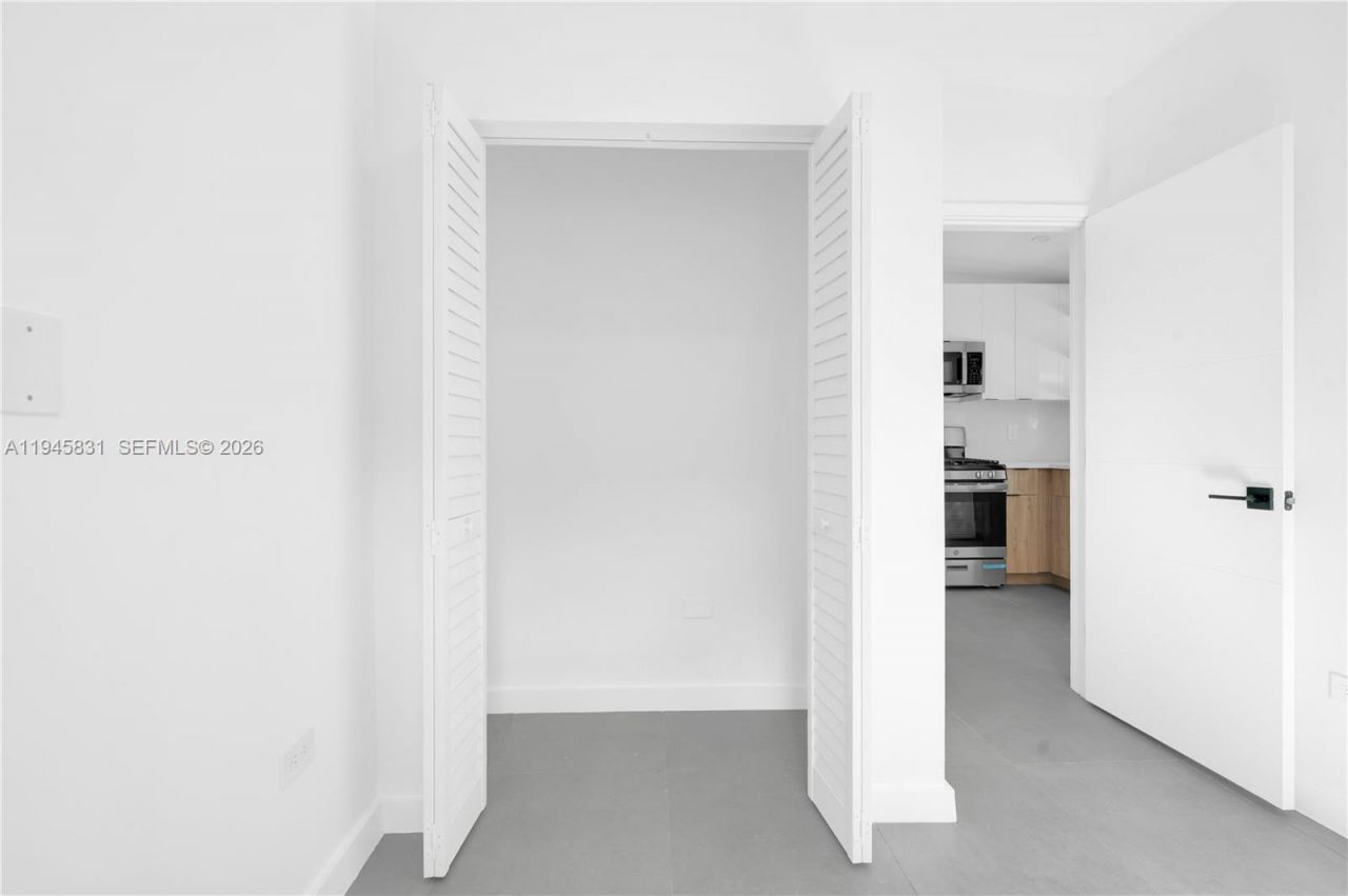 3040 NW 93rd, Unit D, Miami, FL 33147 Photo