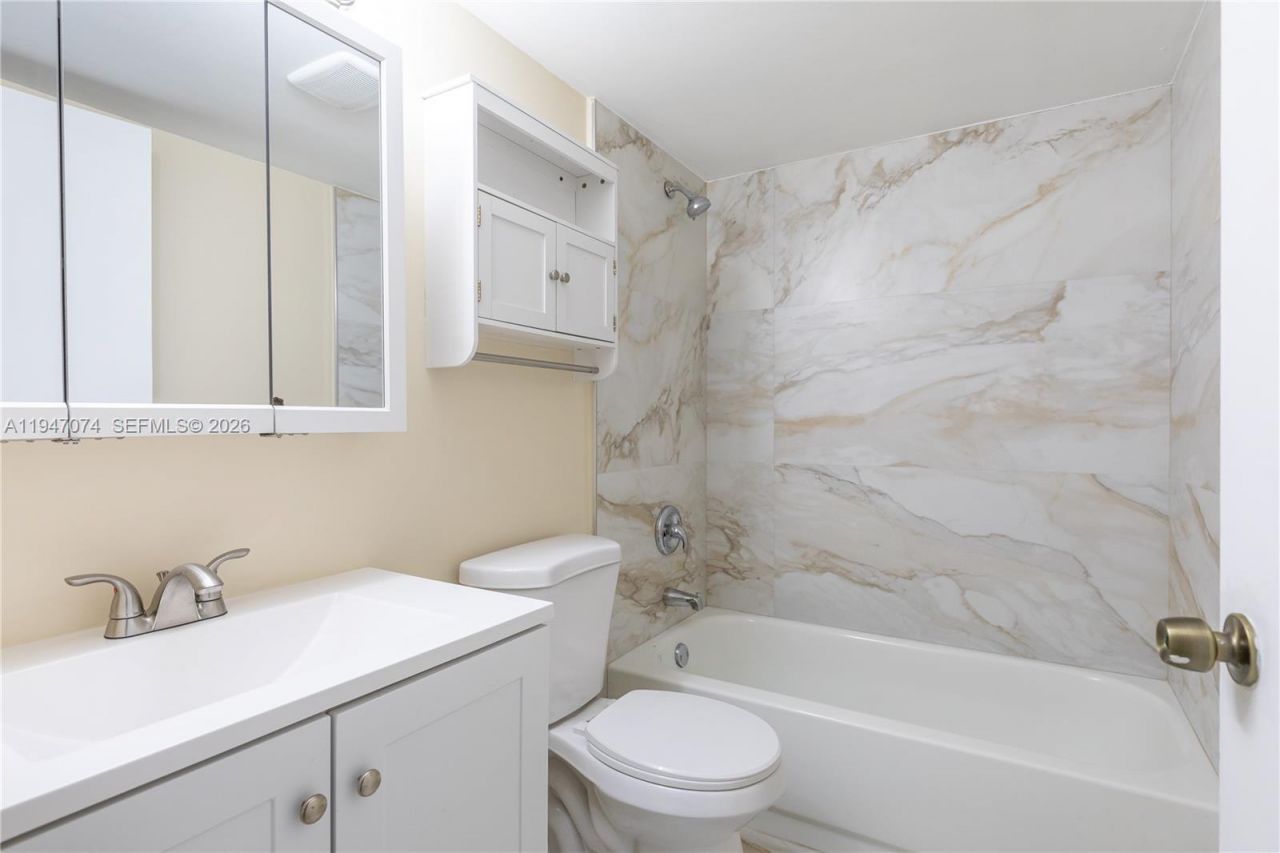 1700 NW N River Dr, Unit 708, Miami, FL 33125 Photo