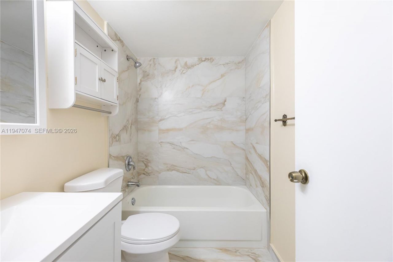 1700 NW N River Dr, Unit 708, Miami, FL 33125 Photo