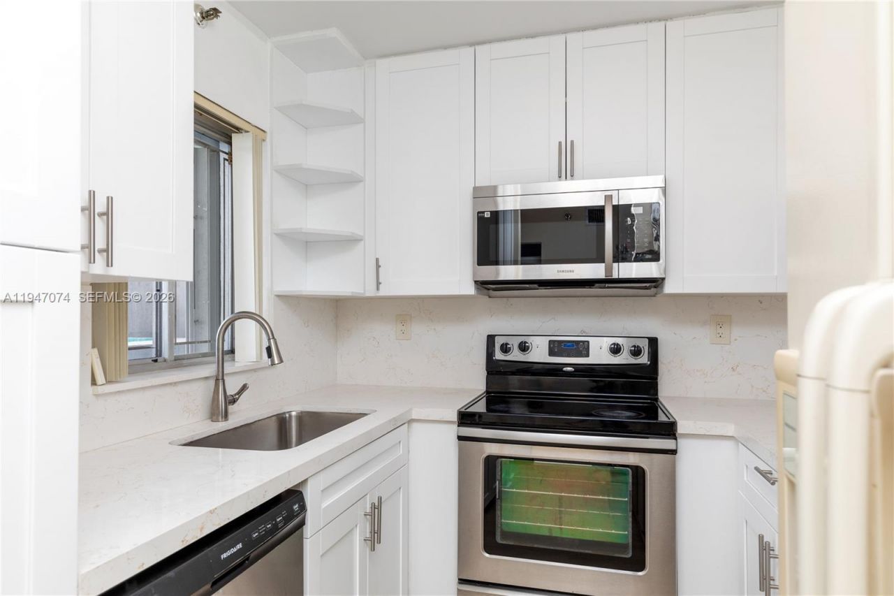 1700 NW N River Dr, Unit 708, Miami, FL 33125 Photo