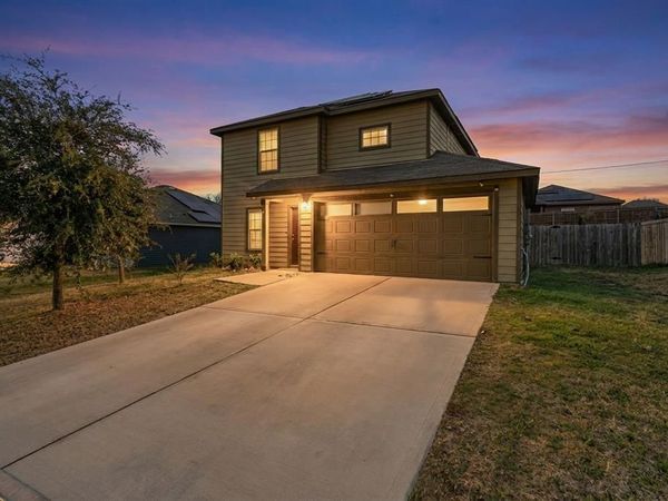 1321 Eagle Lake Drive, Azle, TX 76020