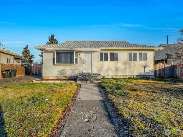 1008 W Bruce Street, Moses Lake, WA 98837