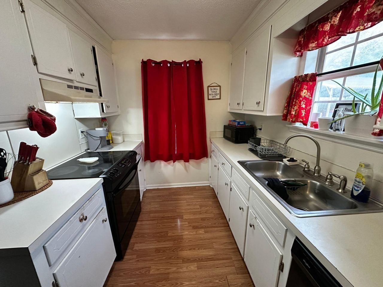 97 Four Iron Court Photo 7