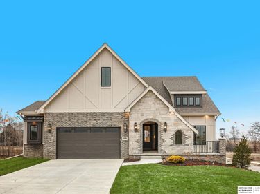 10602 S 126th Court, Papillion, NE 68138