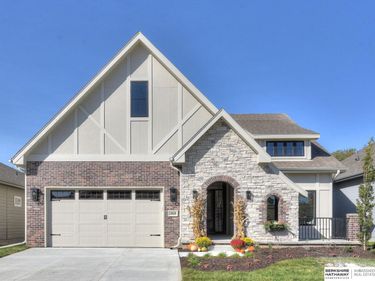 10602 S 126th Court, Papillion, NE 68138