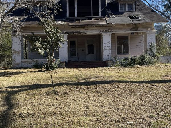 550 Orange Street NE, Dawson, GA 39842