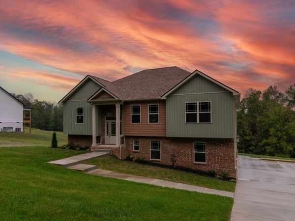 975 Palmyra Road, Clarksville, TN 37040