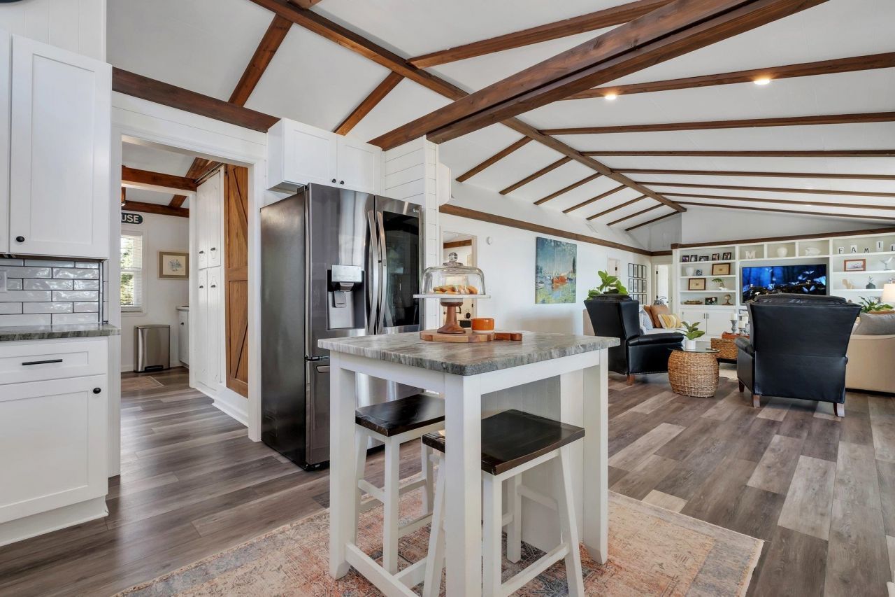 680 Alligator Drive, Alligator Point, FL 32346 Photo