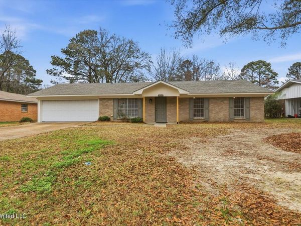 166 Cypress Drive, Madison, MS 39110