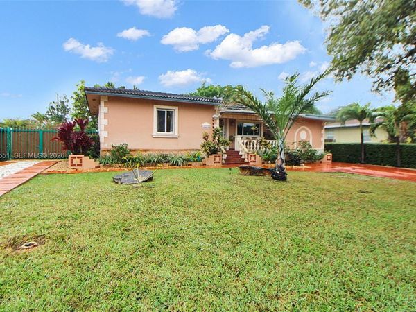 6250 SW 19th St, Miami, FL 33155
