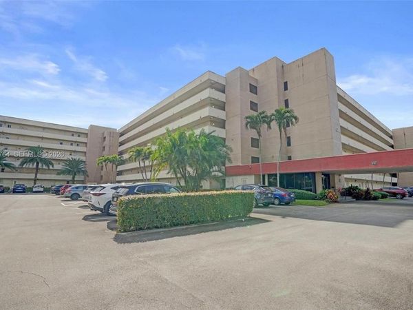 8900 Washington Blvd , Unit PH5, Pembroke Pines, FL 33025