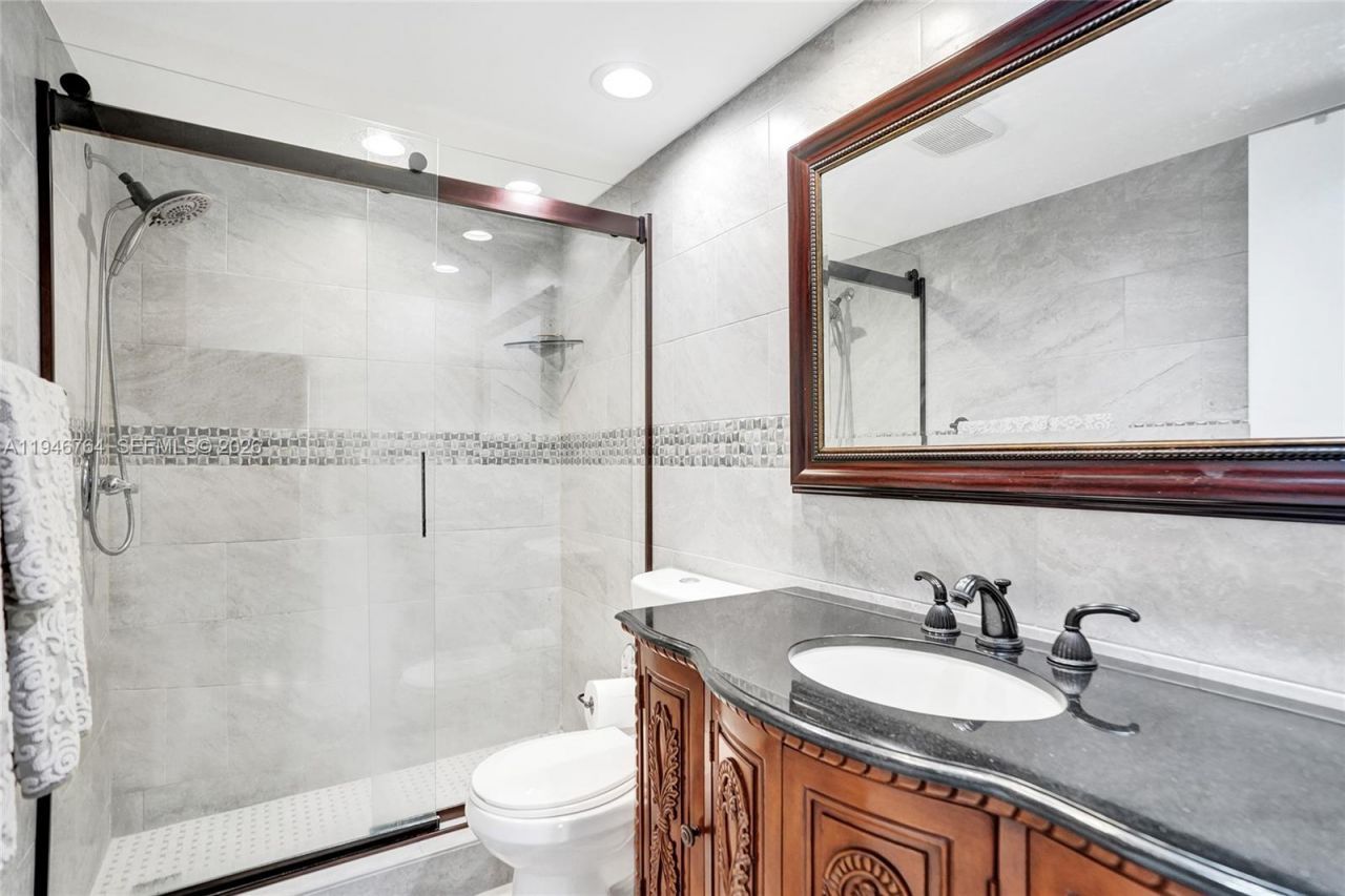 8900 Washington Blvd , Unit PH5, Pembroke Pines, FL 33025 Photo