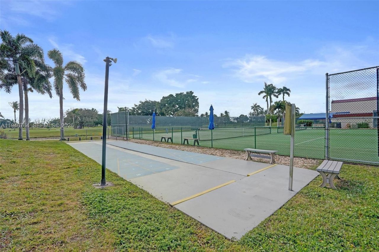 8900 Washington Blvd , Unit PH5, Pembroke Pines, FL 33025 Photo