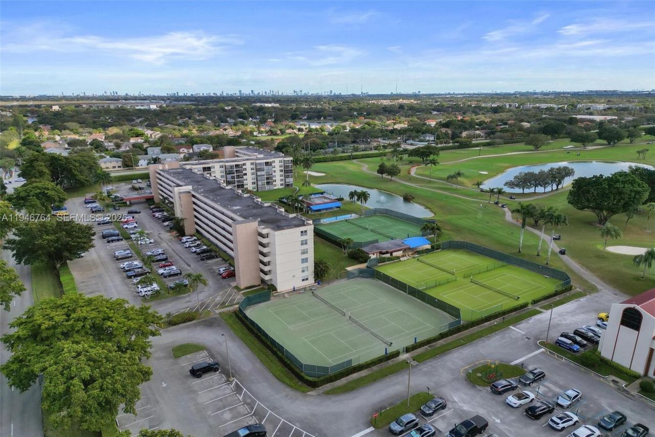 8900 Washington Blvd , Unit PH5, Pembroke Pines, FL 33025 Photo