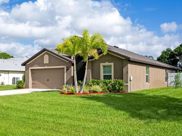 2341 SE Mariola Avenue, Port Saint Lucie, FL 34952
