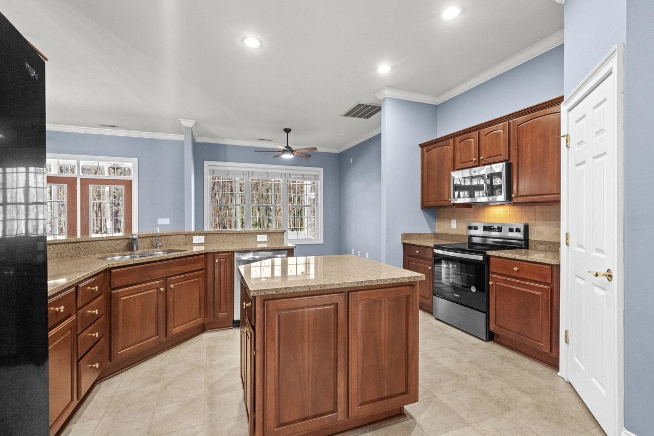 248 Long Ridge Dr. Photo 5