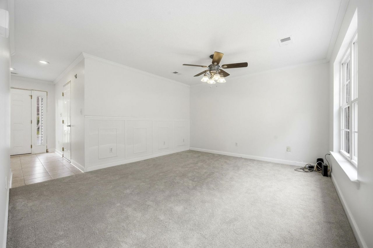 281 La Patos Dr. Photo 5