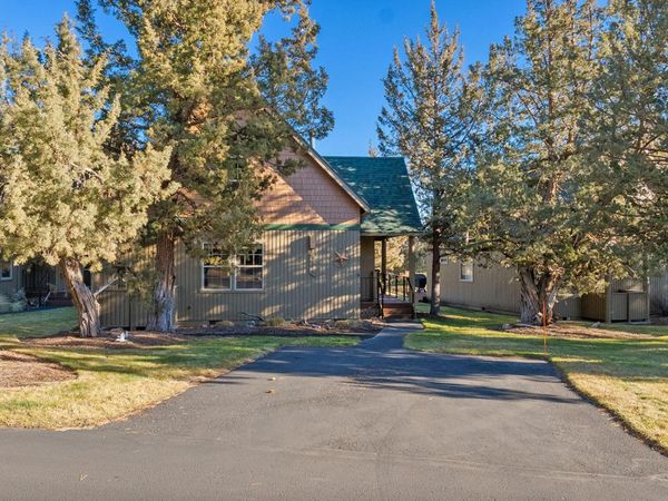 1640 Cinnamon Teal Drive, Redmond, OR 97756