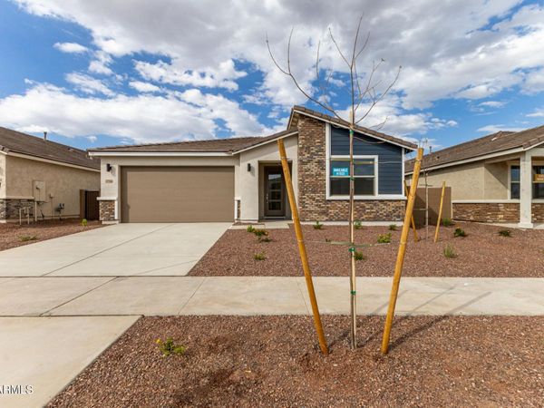 17266 W Saguaro Vista Drive, Surprise, AZ 85387