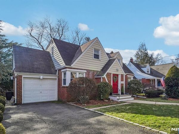 15 Dunn Place, DUMONT, NJ 07628