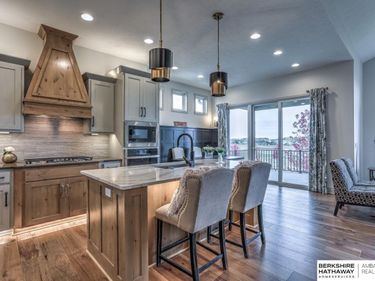 11267 S 102nd Avenue, Papillion, NE 68046