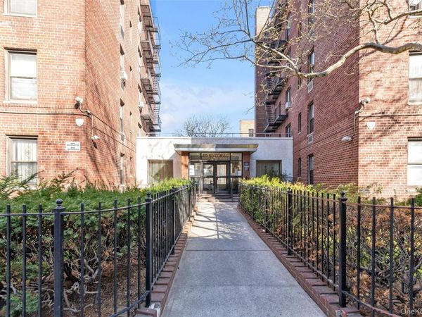 141-05 Pershing Crescent , Unit 202, Briarwood, NY 11432