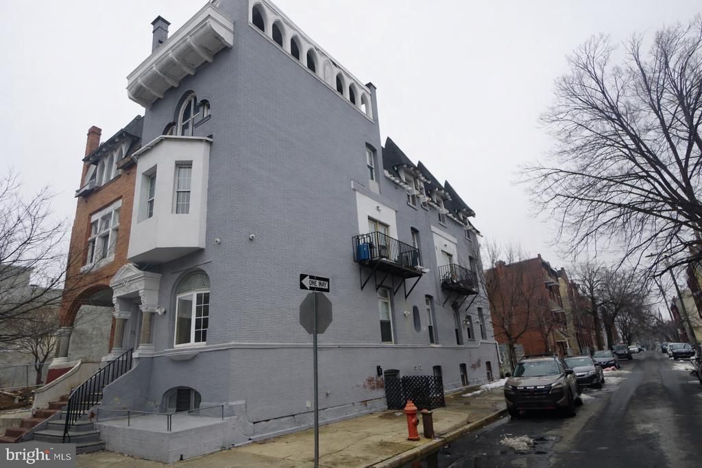 1921 W Diamond Street, Philadelphia, PA 19121 Main Photo