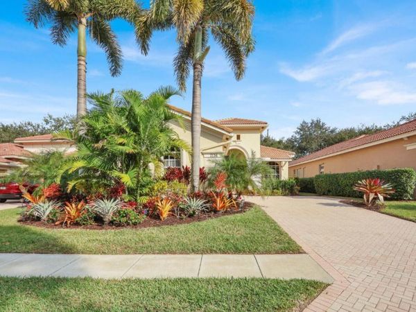 7136 Maidstone Drive, Port St. Lucie, FL 34986