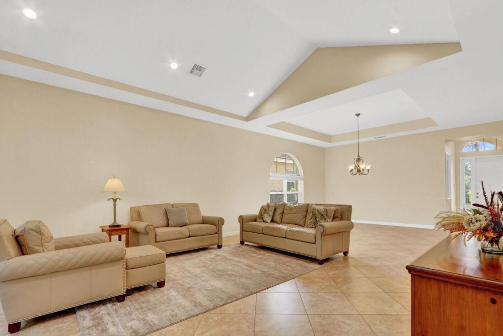 7136 Maidstone Drive, Port Saint Lucie, FL 34986 Photo