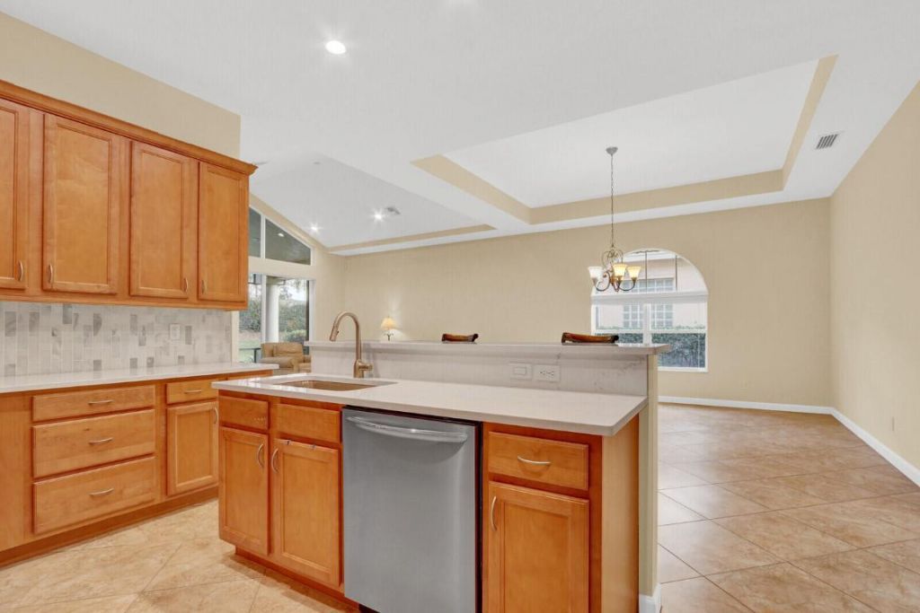 7136 Maidstone Drive, Port Saint Lucie, FL 34986 Photo