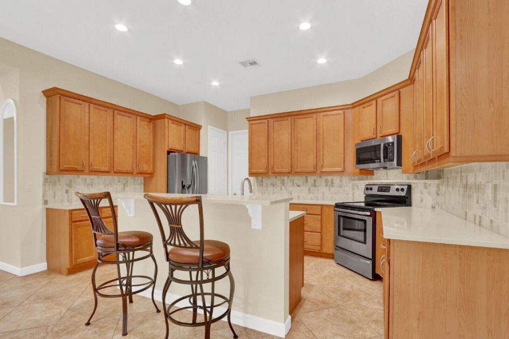 7136 Maidstone Drive, Port Saint Lucie, FL 34986 Photo