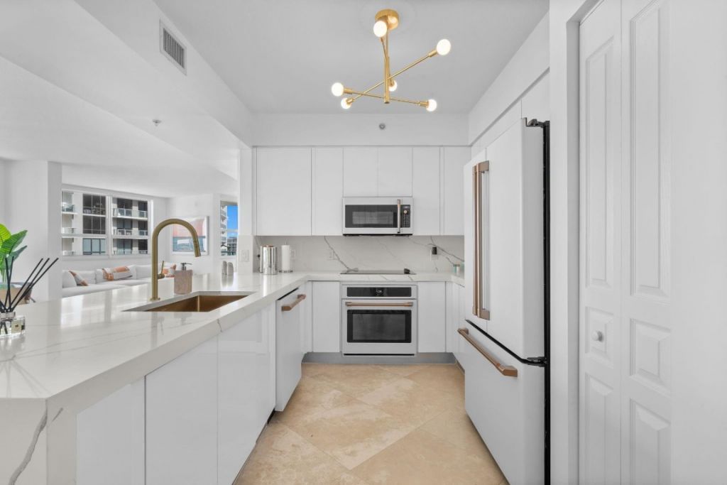 350 SE 2nd St, Unit 2670, Fort Lauderdale, FL 33301 Photo