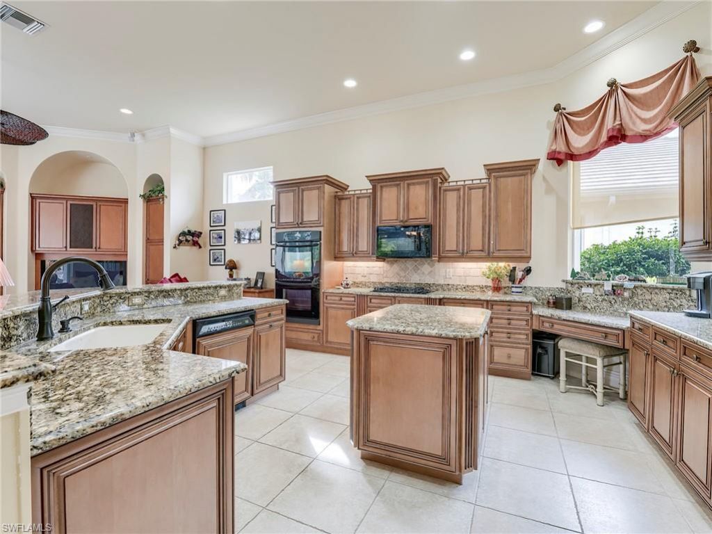 10128 Idle Pine Ln, Estero, FL 34135 Photo