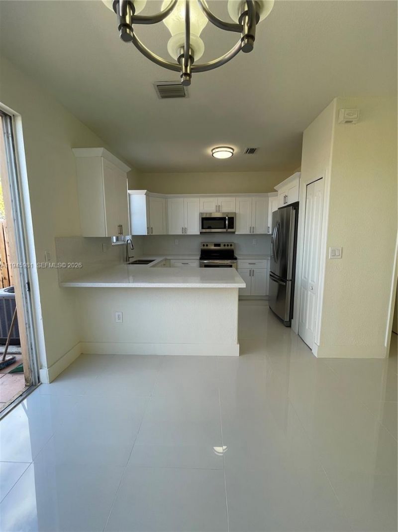 7317 NW 174th Ter, Unit 102, Hialeah, FL 33015 Photo