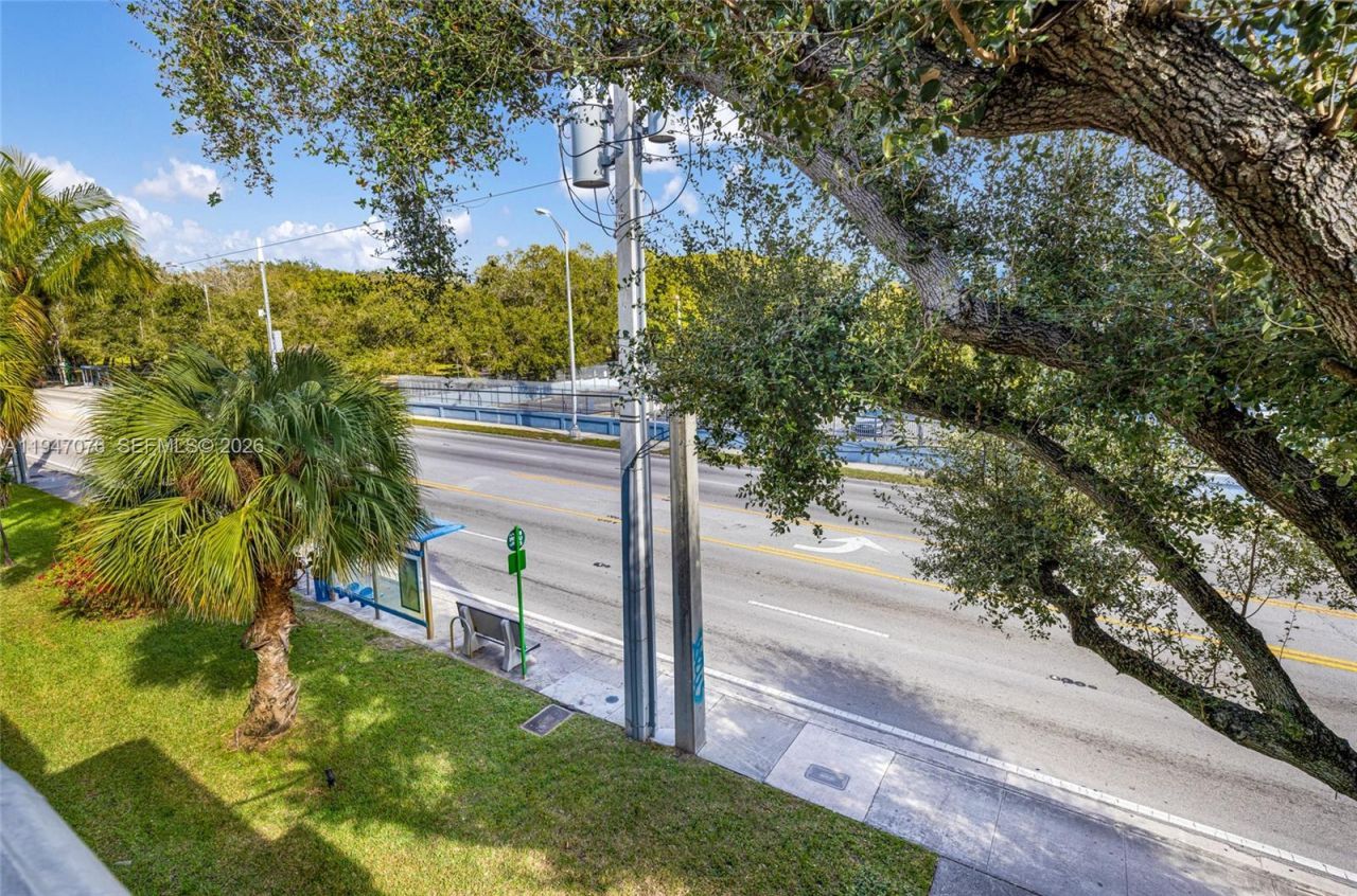 15600 NE 6th Ave, Unit 28D, Miami, FL 33162 Photo