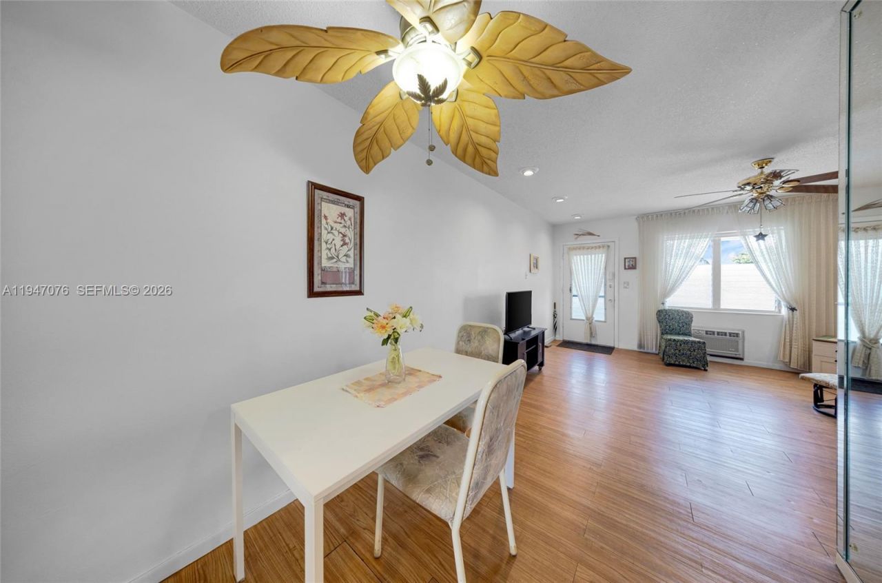 15600 NE 6th Ave, Unit 28D, Miami, FL 33162 Photo