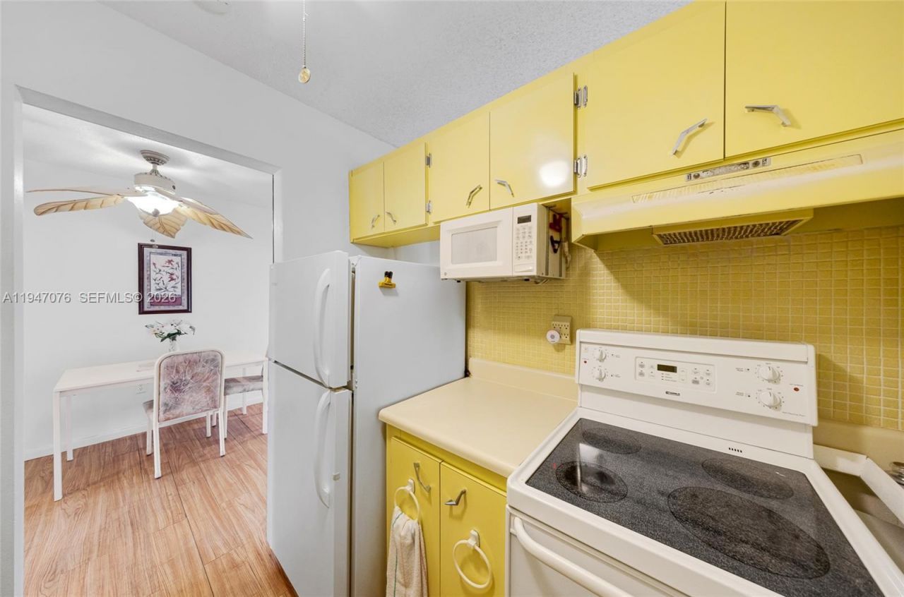 15600 NE 6th Ave, Unit 28D, Miami, FL 33162 Photo