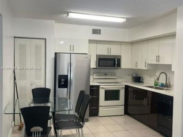 3680 N 56th Ave , Unit 823, Hollywood, FL 33021