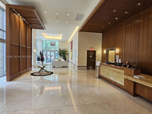 1060 Brickell Ave , Unit 1917, Miami, FL 33131