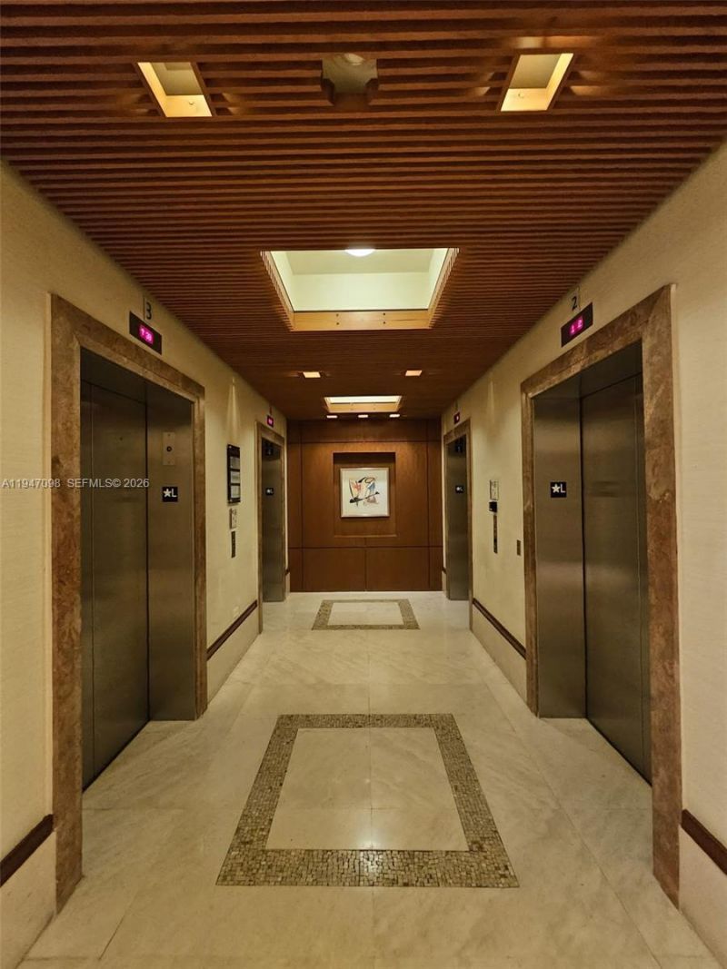 1060 Brickell Ave , Unit 1917, Miami, FL 33131 Photo