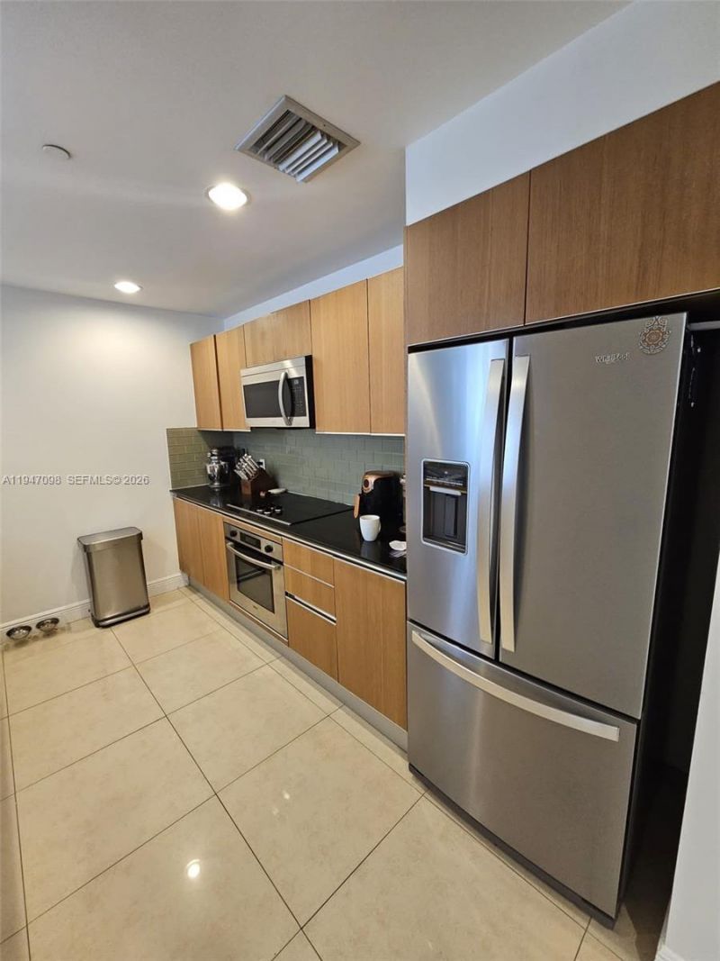 1060 Brickell Ave , Unit 1917, Miami, FL 33131 Photo