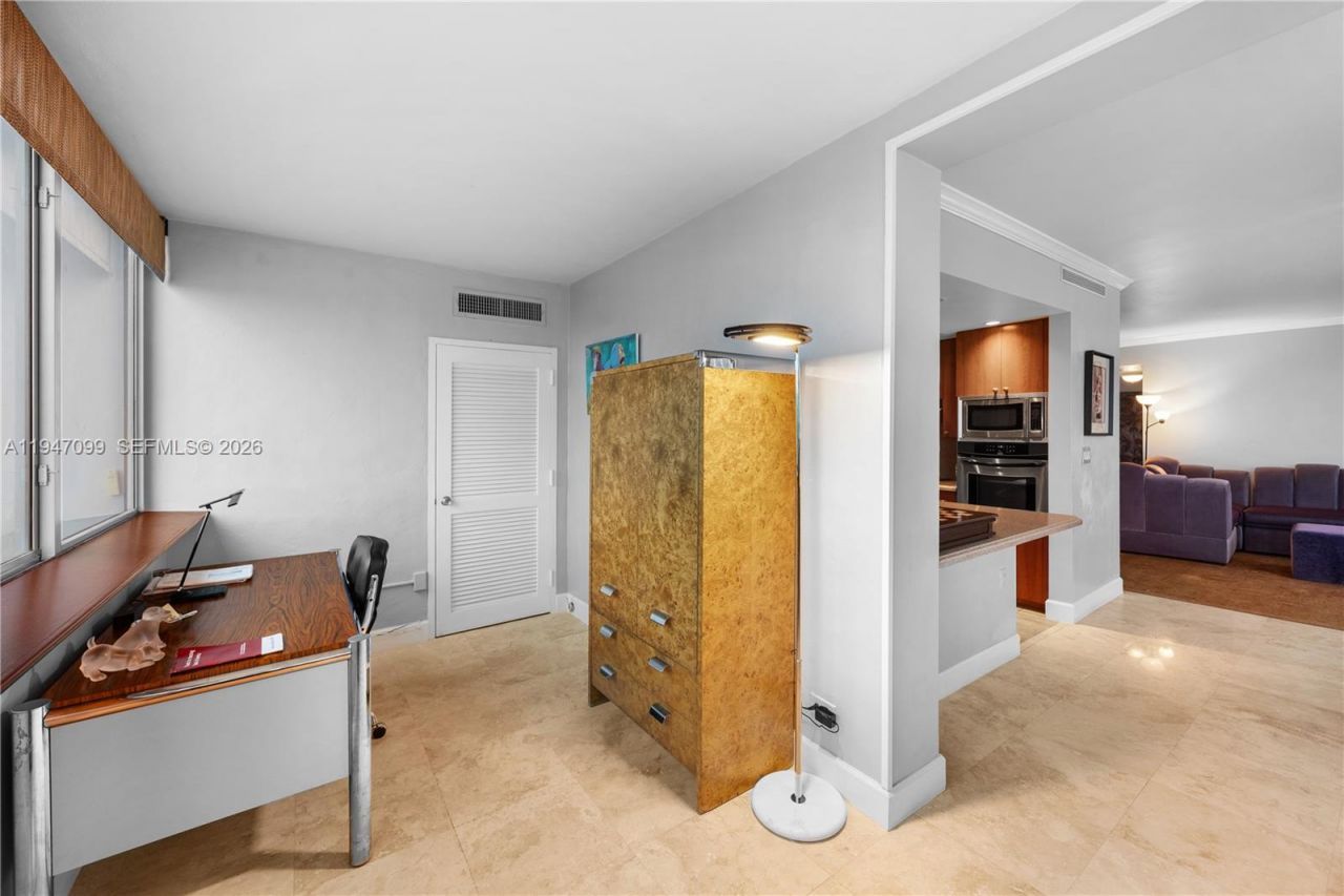 5055 Collins Ave, Unit 5C, Miami Beach, FL 33140 Photo