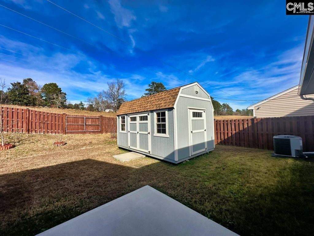 137 Sundew Road  Photo 32