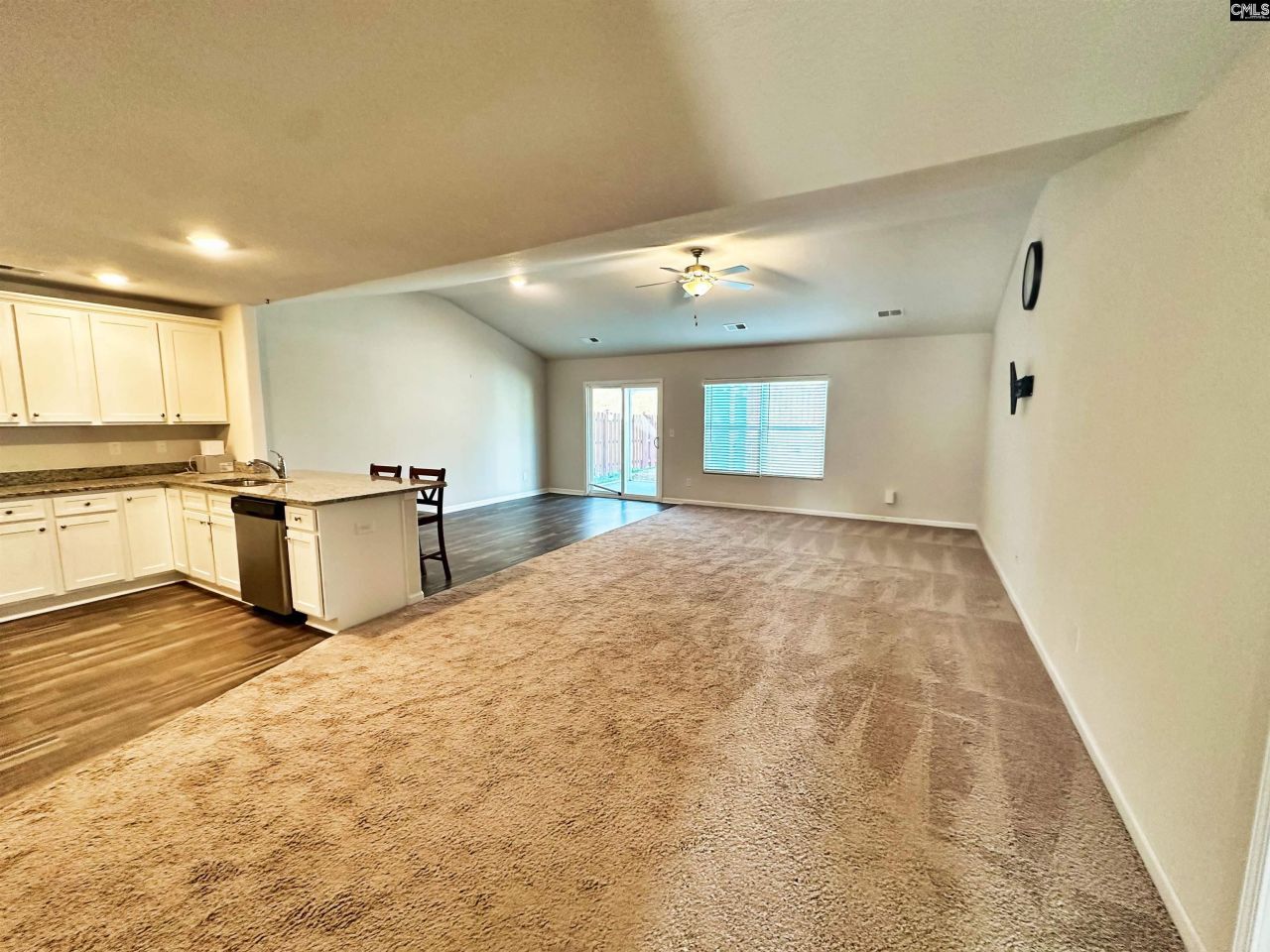 137 Sundew Road  Photo 5