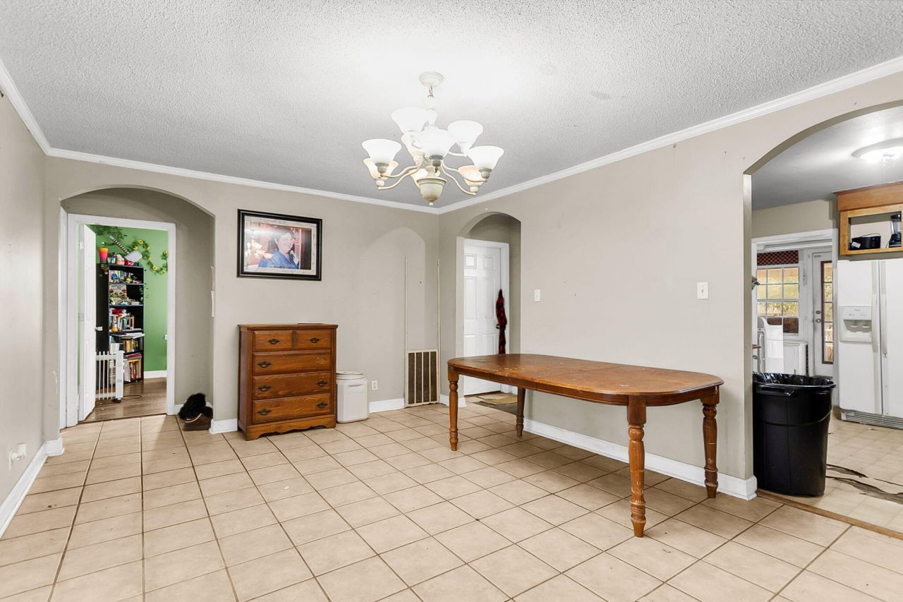 3934 Brynes Drive Photo 9